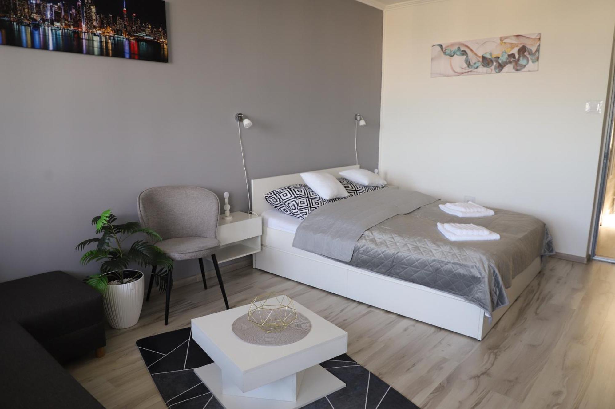 Ueveghid Apartman Шаторальяуйхей Экстерьер фото