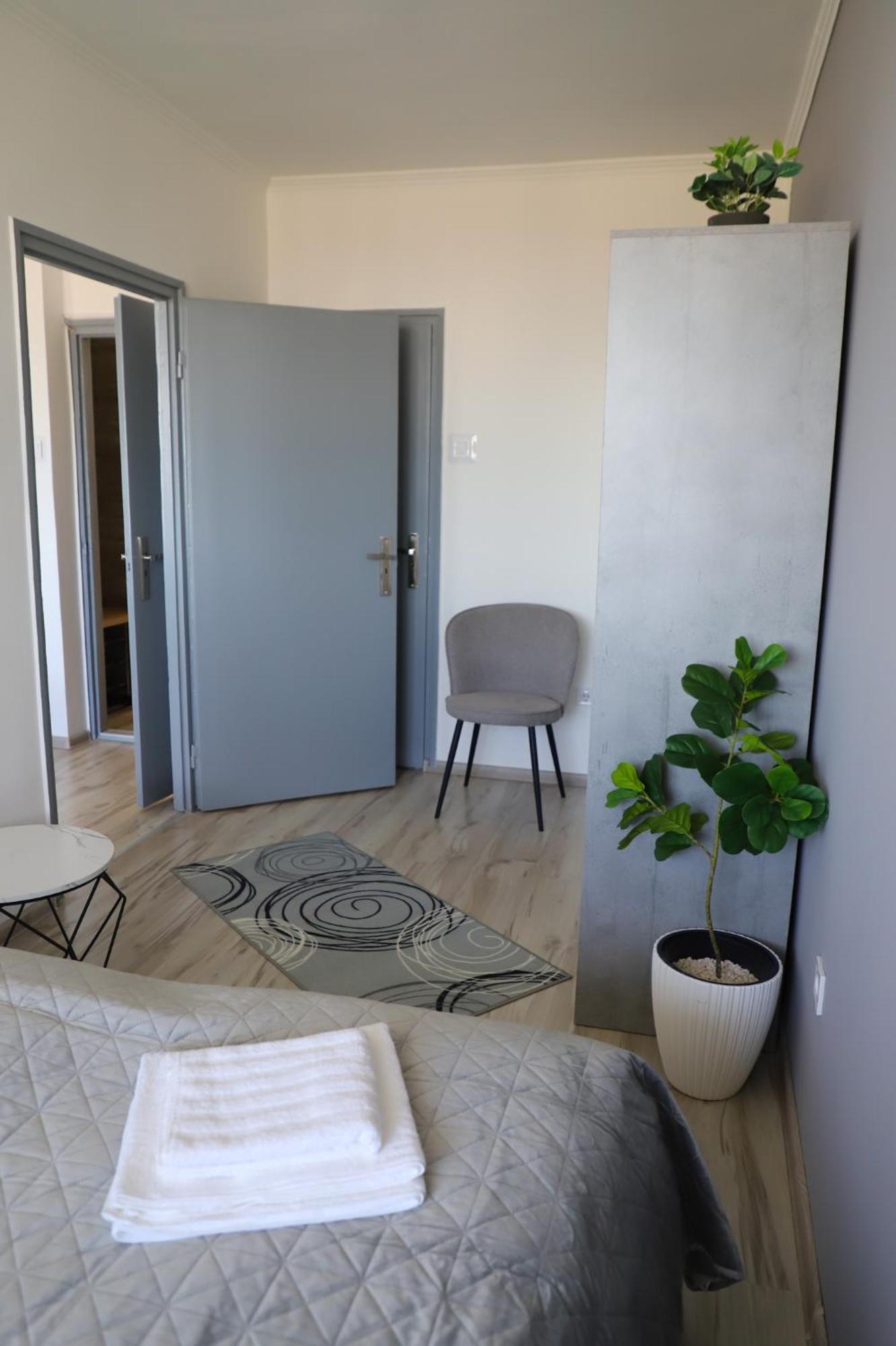 Ueveghid Apartman Шаторальяуйхей Экстерьер фото